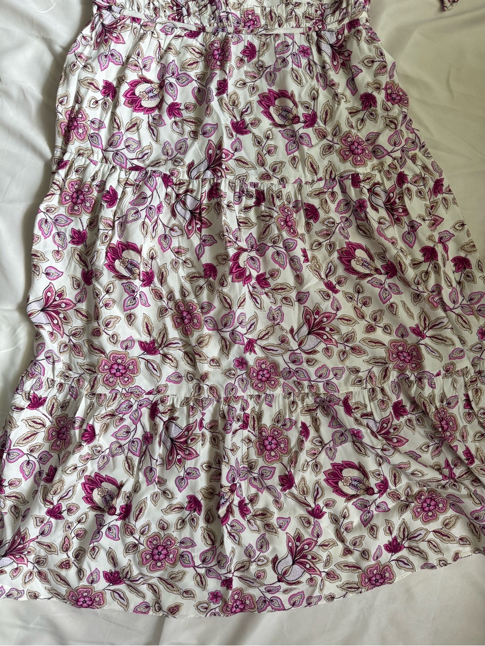 Like New Ann Taylor Floral Flowy Pink Maxi Dress Size 6 - Picture 3 of 6